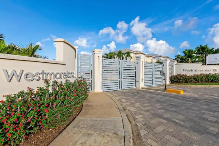 Westmoreland Hills - Mount Standfast - St James - Full Gym Membership Saint James Ngoại thất bức ảnh