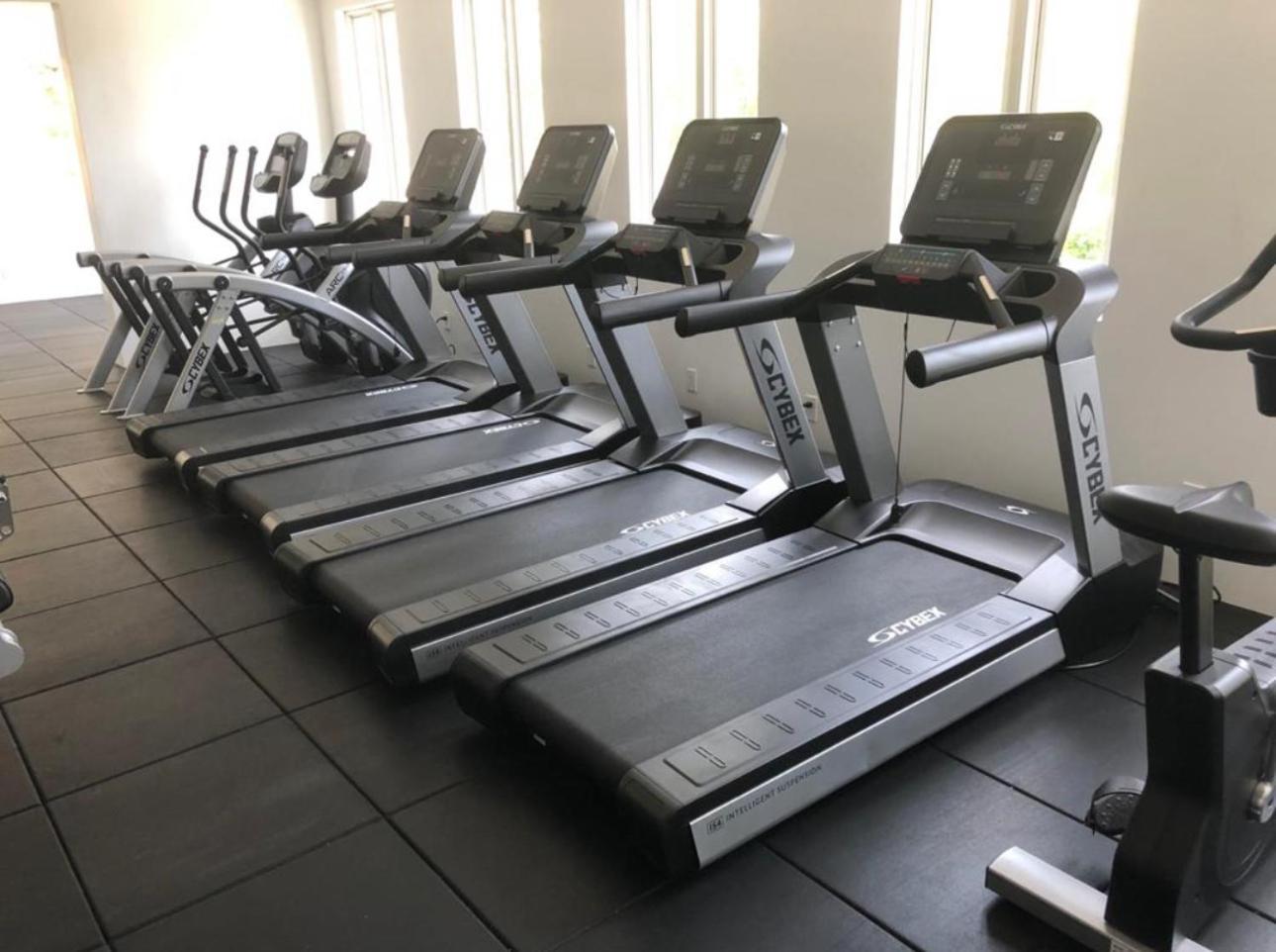 Westmoreland Hills - Mount Standfast - St James - Full Gym Membership Saint James Ngoại thất bức ảnh