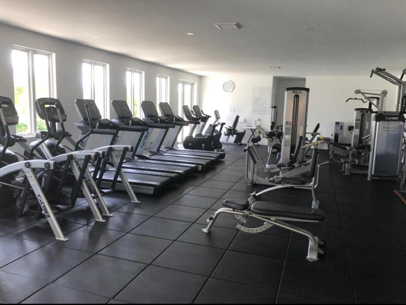 Westmoreland Hills - Mount Standfast - St James - Full Gym Membership Saint James Ngoại thất bức ảnh